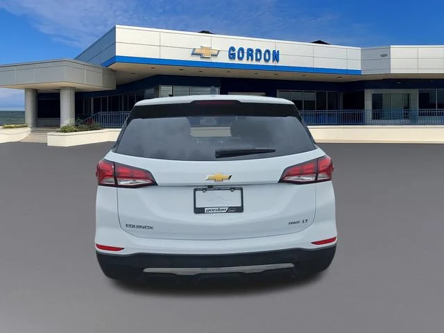 Used 2024 Summit White Chevrolet LT image 4