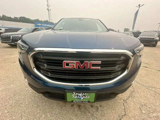 Used 2020 Blue GMC SLE image 34