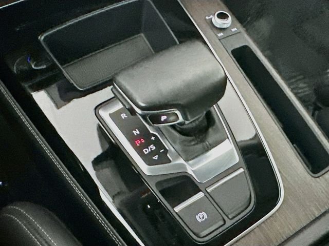 Used 2024  Audi 45 S line Premium image 17