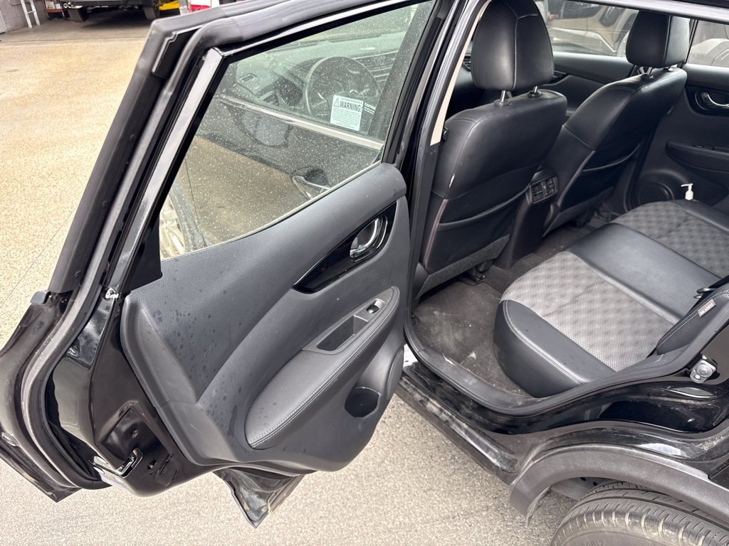 Used 2021 Magnetic Black Pearl Nissan SV image 16