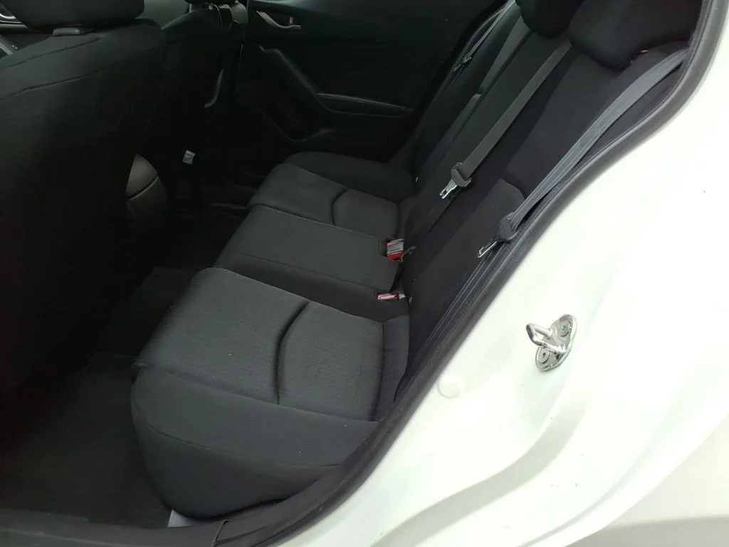 Used 2014 White Mazda i Sport image 10