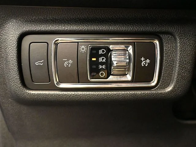 Used 2023 Blue Lincoln Reserve image 30