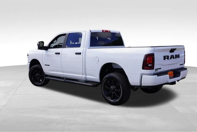 Used 2025 White Ram Big Horn image 8