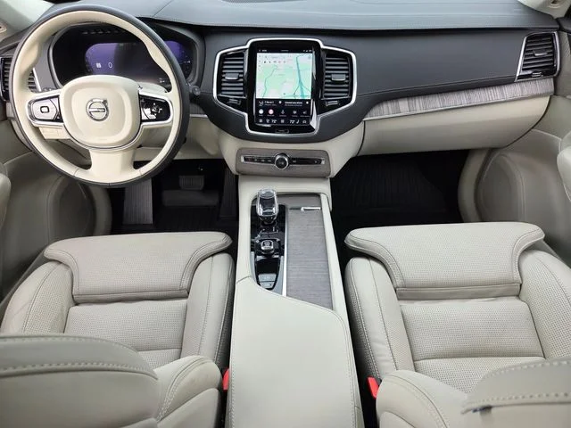 Used 2023 Silver Volvo Ultimate image 18