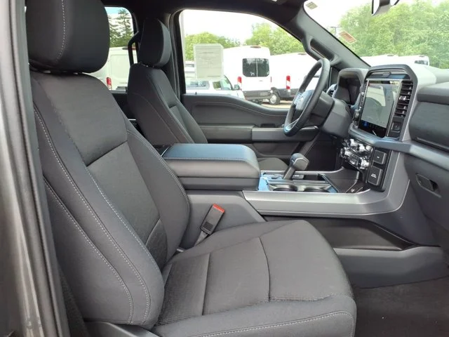 New 2026 Carbonized Gray Metallic Ford XLT image 31