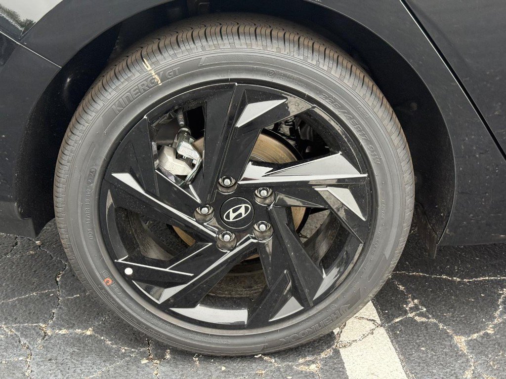 Used 2026 Black Hyundai SEL Sport image 4