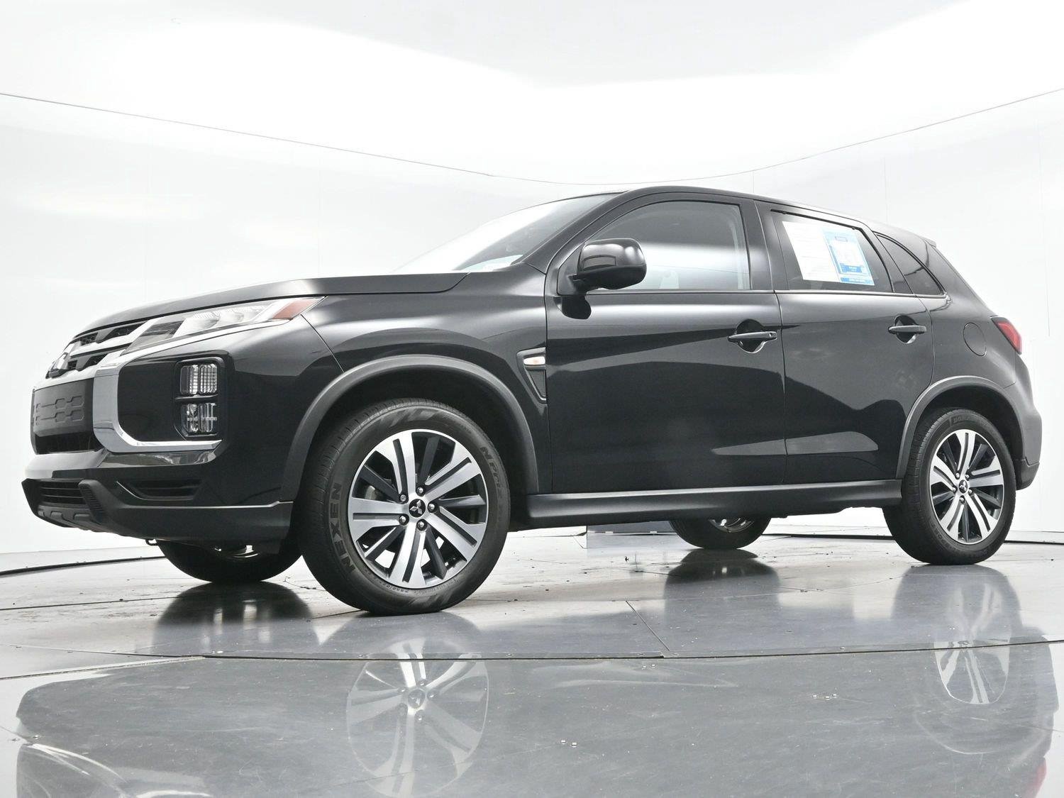 Used 2023 Labrador Black Pearl Mitsubishi ES image 41