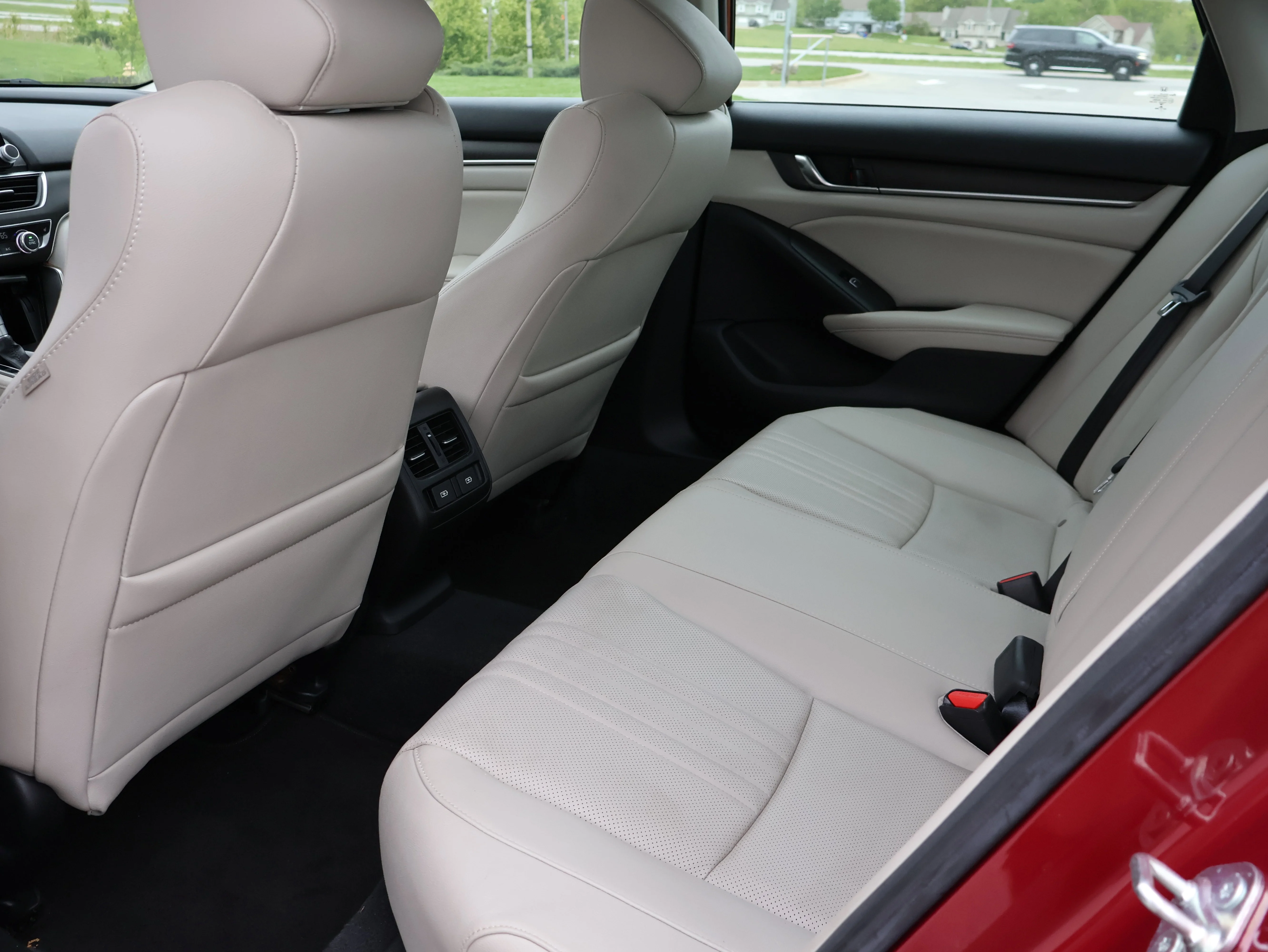 2021 Honda Accord EX-L - Photo 16