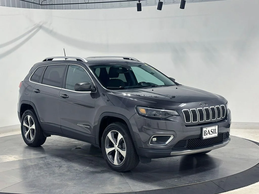 Used 2020 Gray Jeep Limited image 40