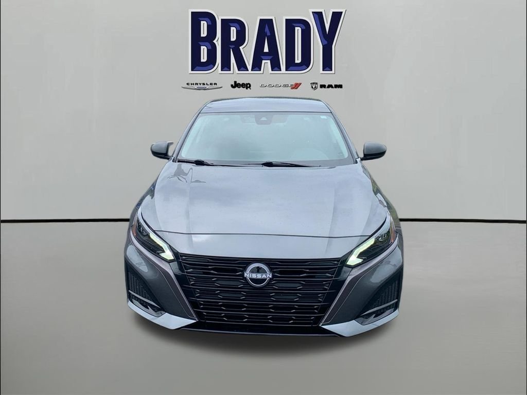 Used 2026 Gray Nissan 2.5 SV image 2