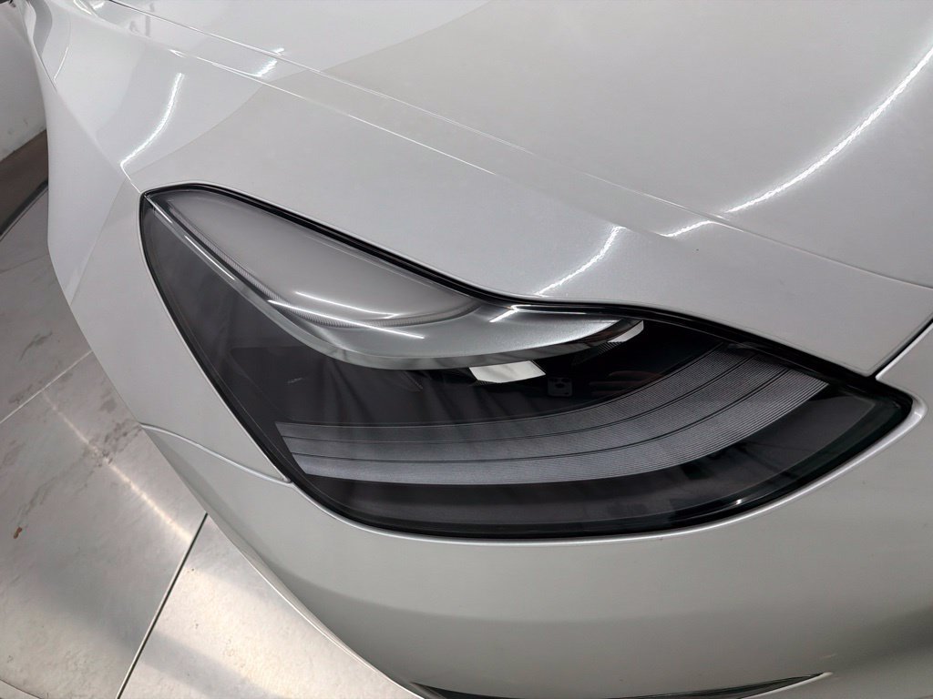 Used 2021 White Tesla Long Range image 10