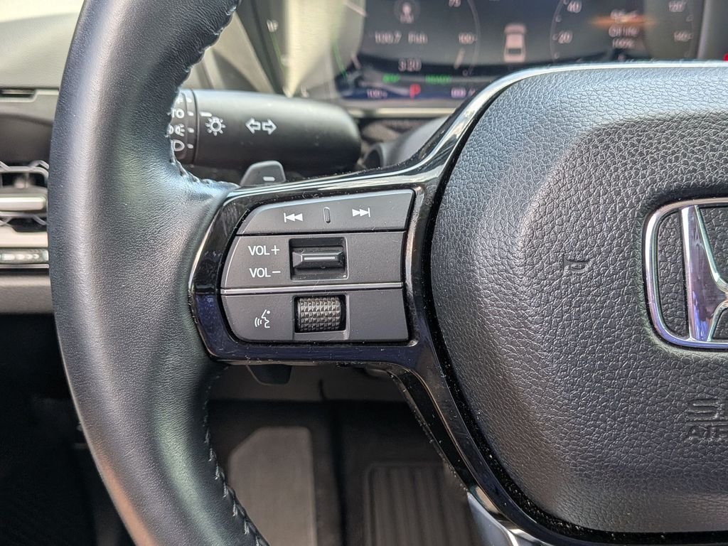 Used 2024 White Honda Touring image 17