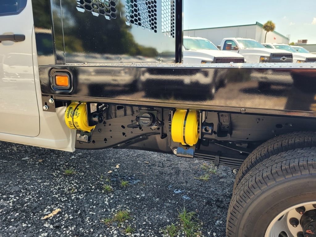 2025 Chevrolet Silverado 3500 HD Work Truck - Photo 9
