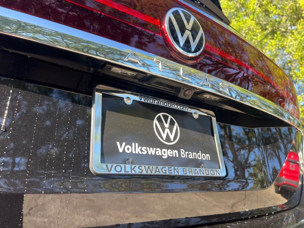 New 2026 Black Volkswagen SE w/Technology image 46