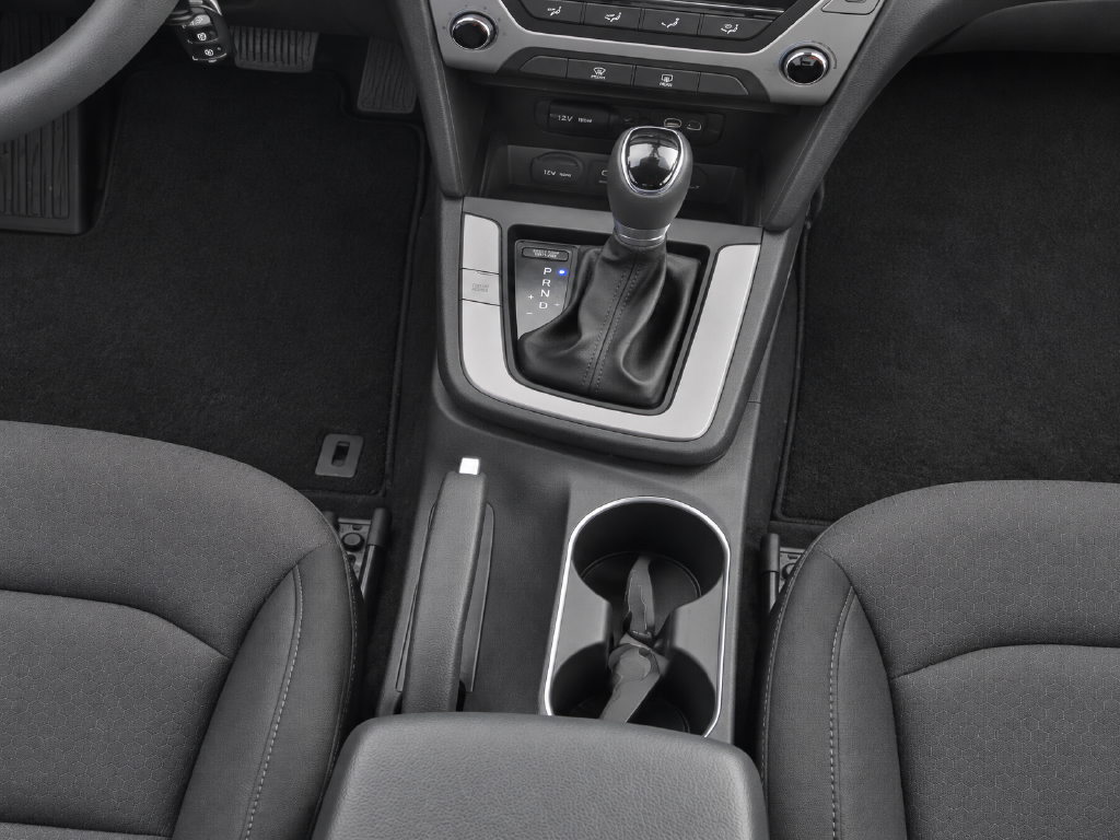 Used 2018 White Hyundai SEL image 13