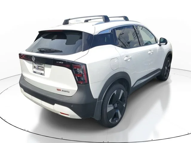 Used 2025 White Nissan SR image 4