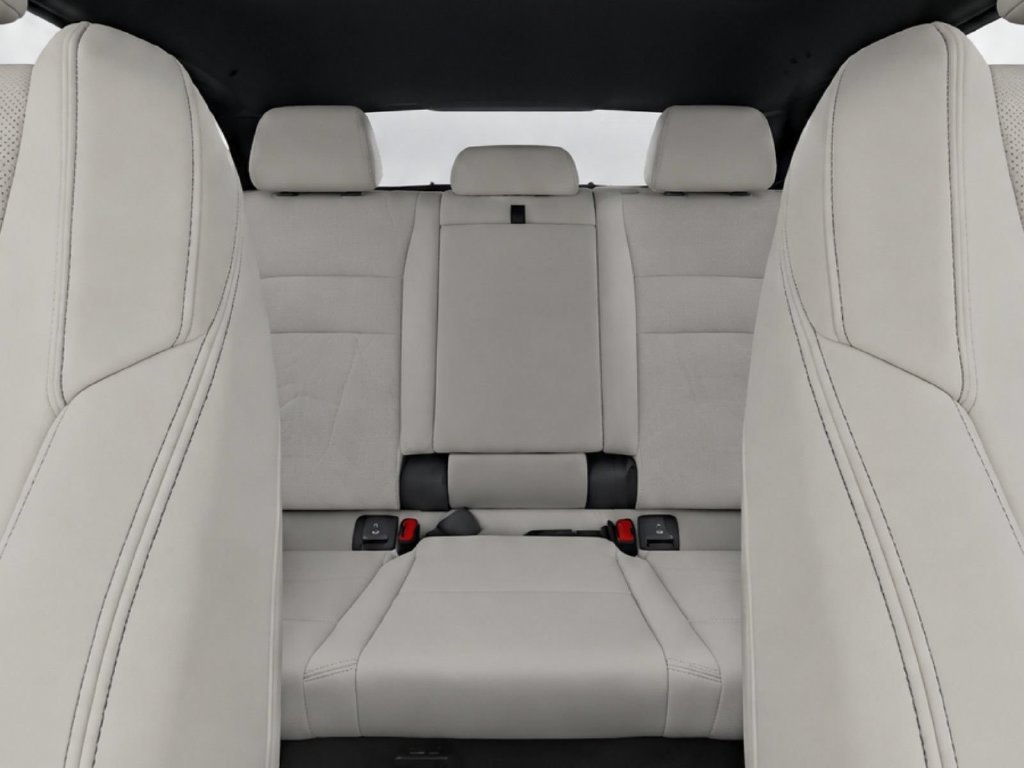 New 2027 Alpine White BMW xDrive28i image 28