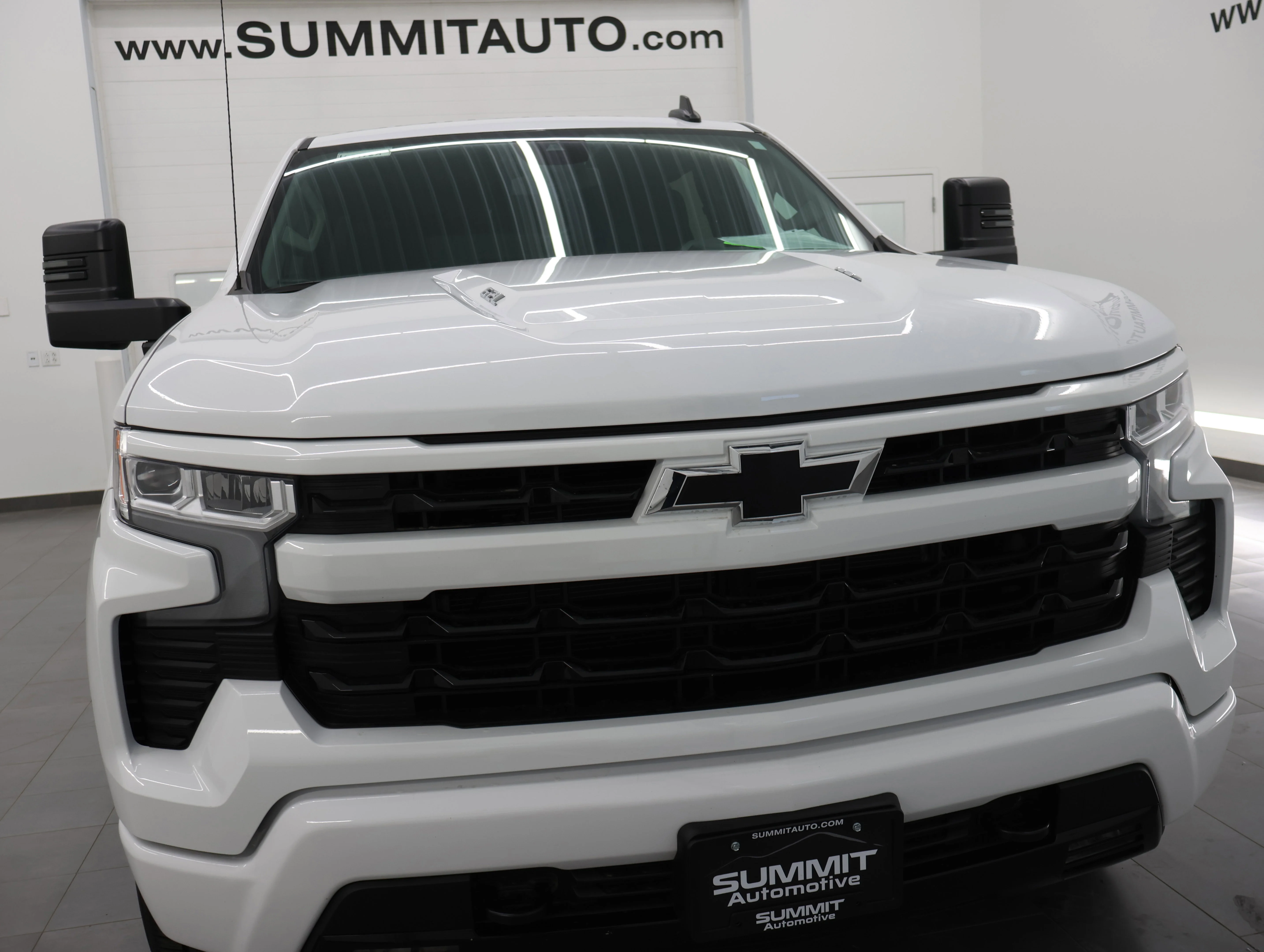 Used 2023 Summit White Chevrolet RST image 19