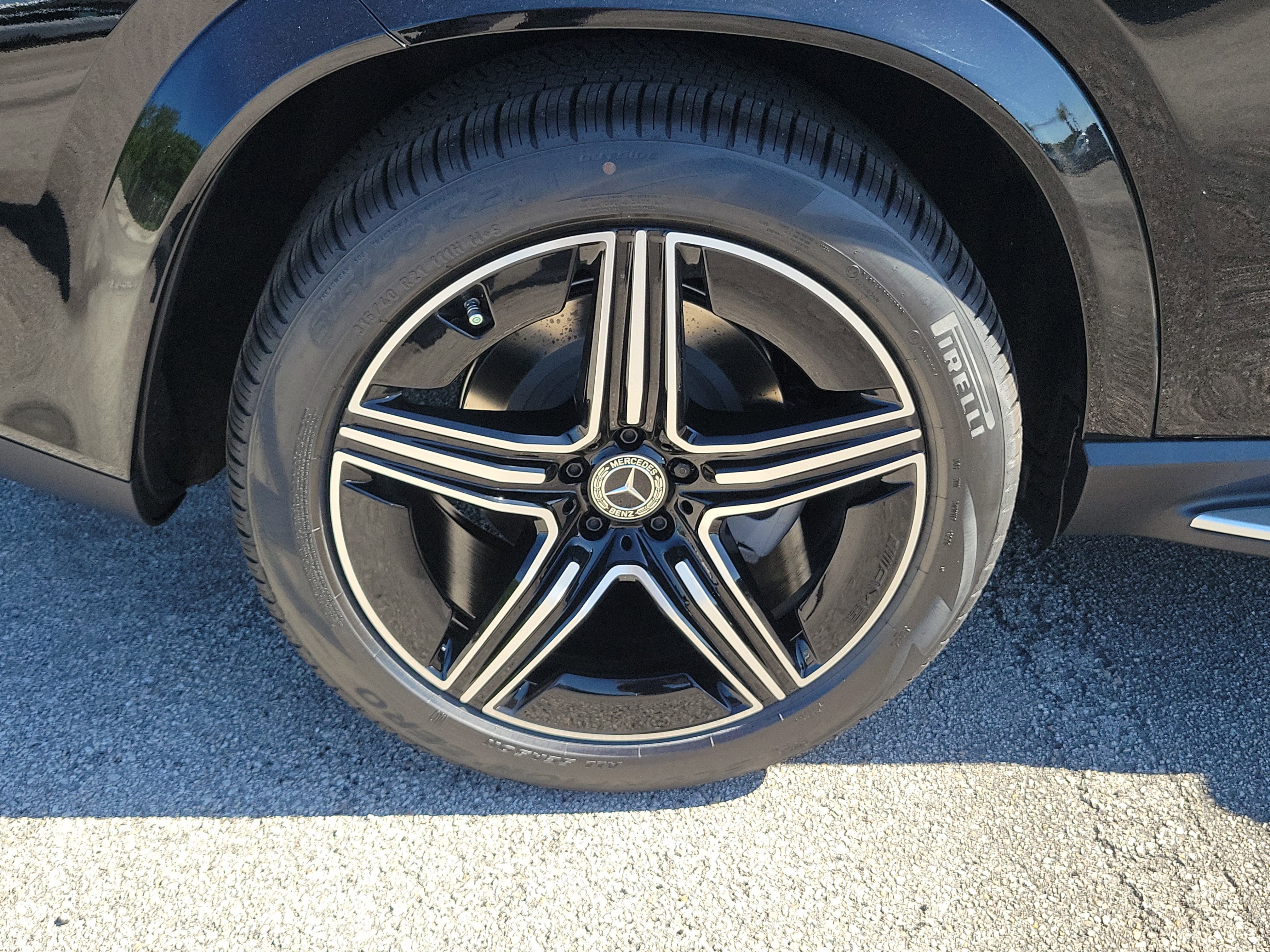 New 2026 Black Mercedes-Benz GLE 450 image 7