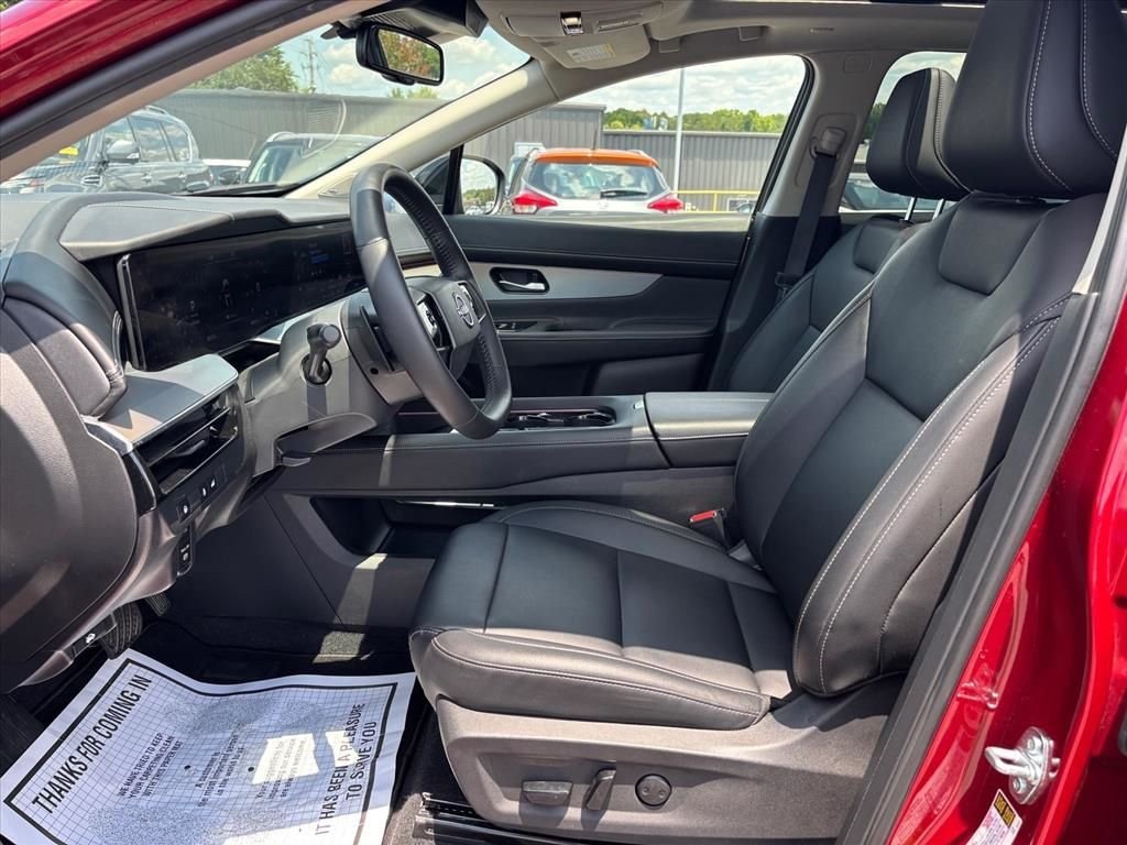 Used 2025 Red Nissan SL image 11