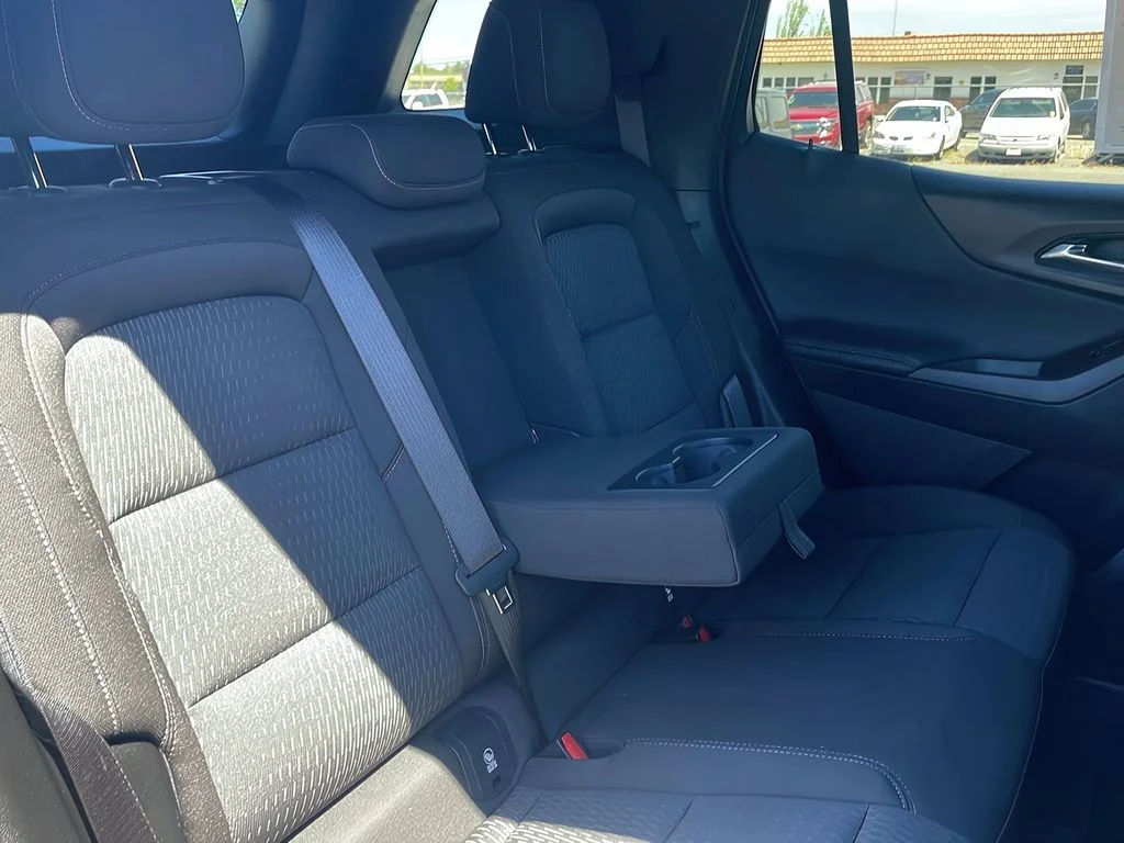 2025 Chevrolet Equinox LT - Photo 22