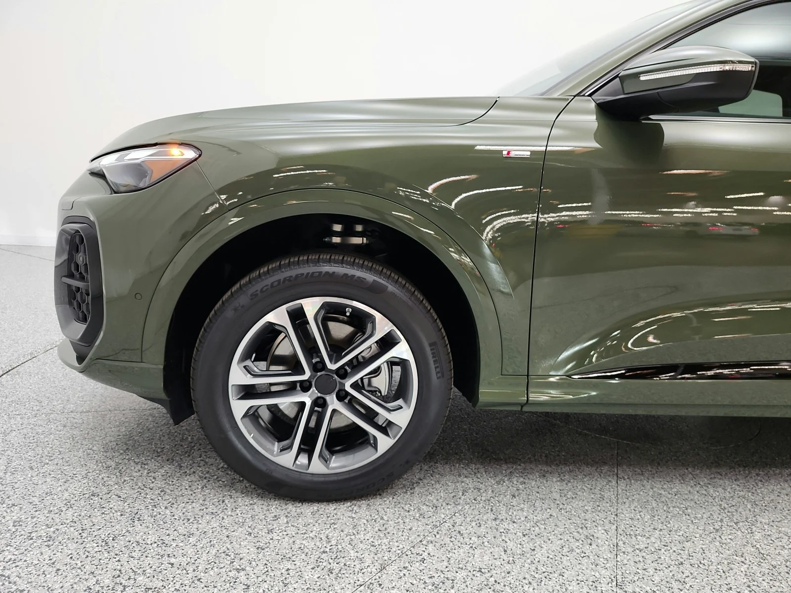 New 2026 District Green Metallic Audi Premium 2.0 TFSI quattro image 15