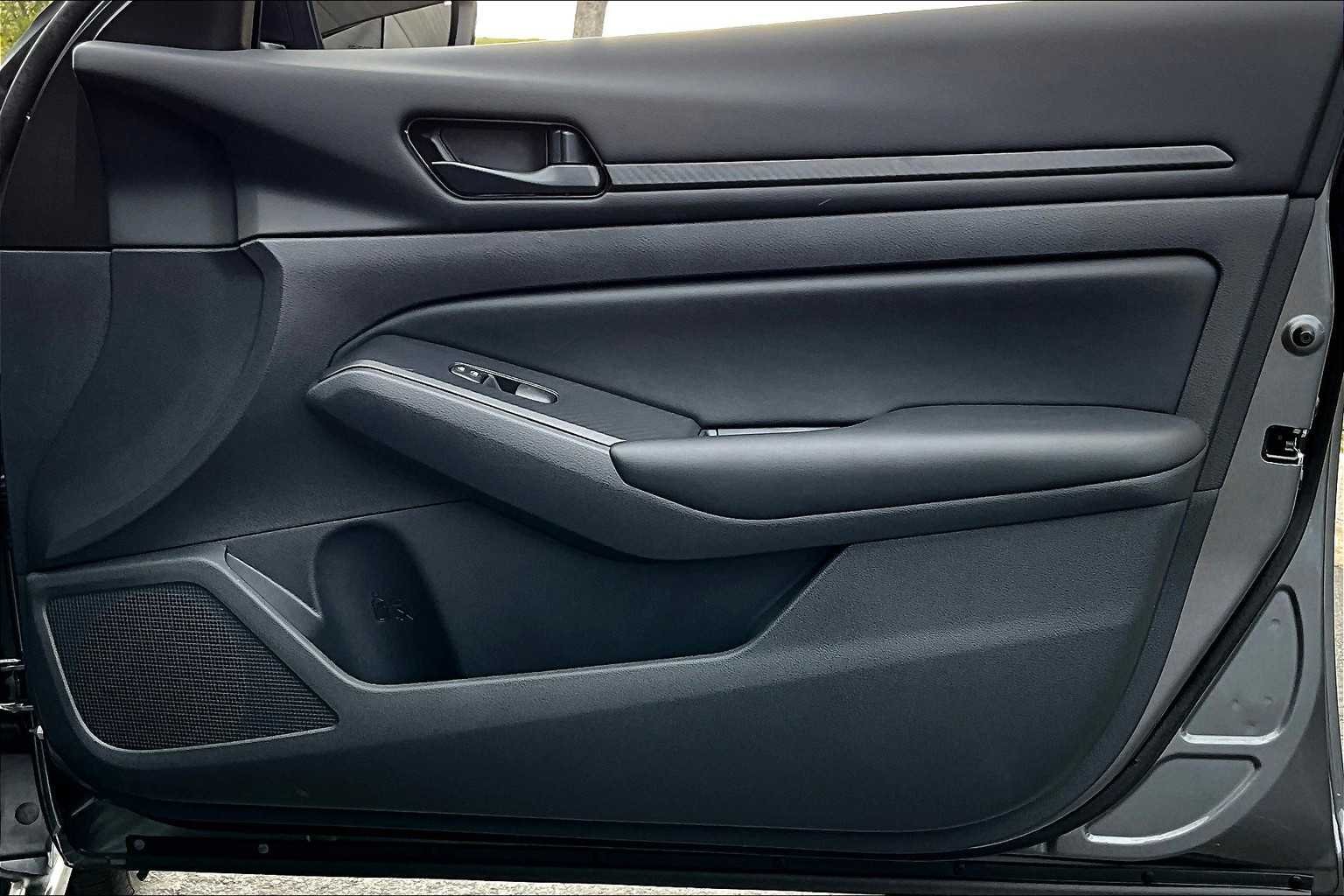 Used 2025 Gun Metallic Nissan S image 22