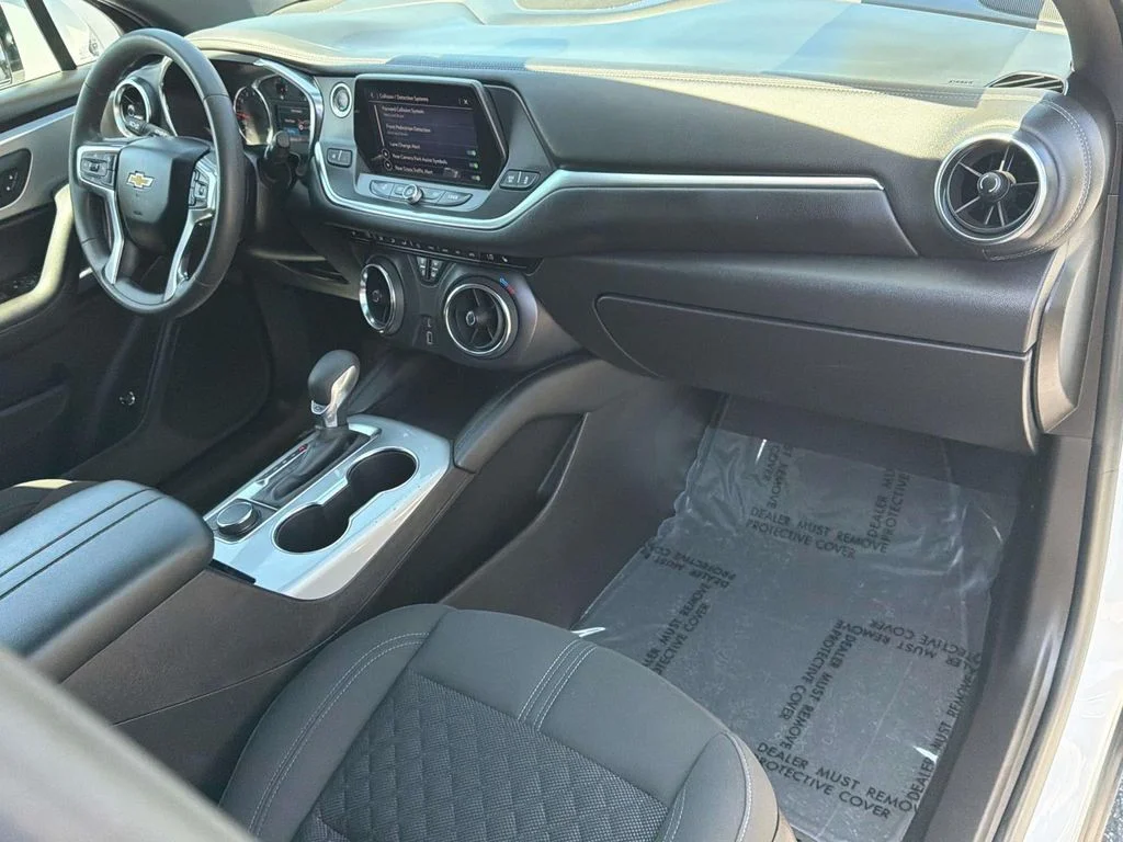Used 2022 Summit White Chevrolet LT image 38