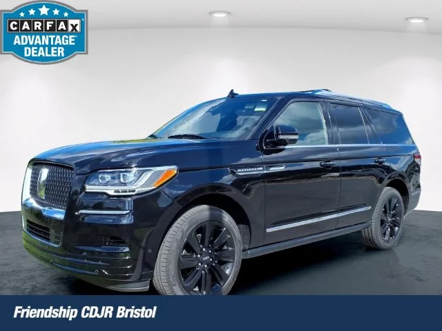 Used 2022 Black Lincoln Reserve image 1