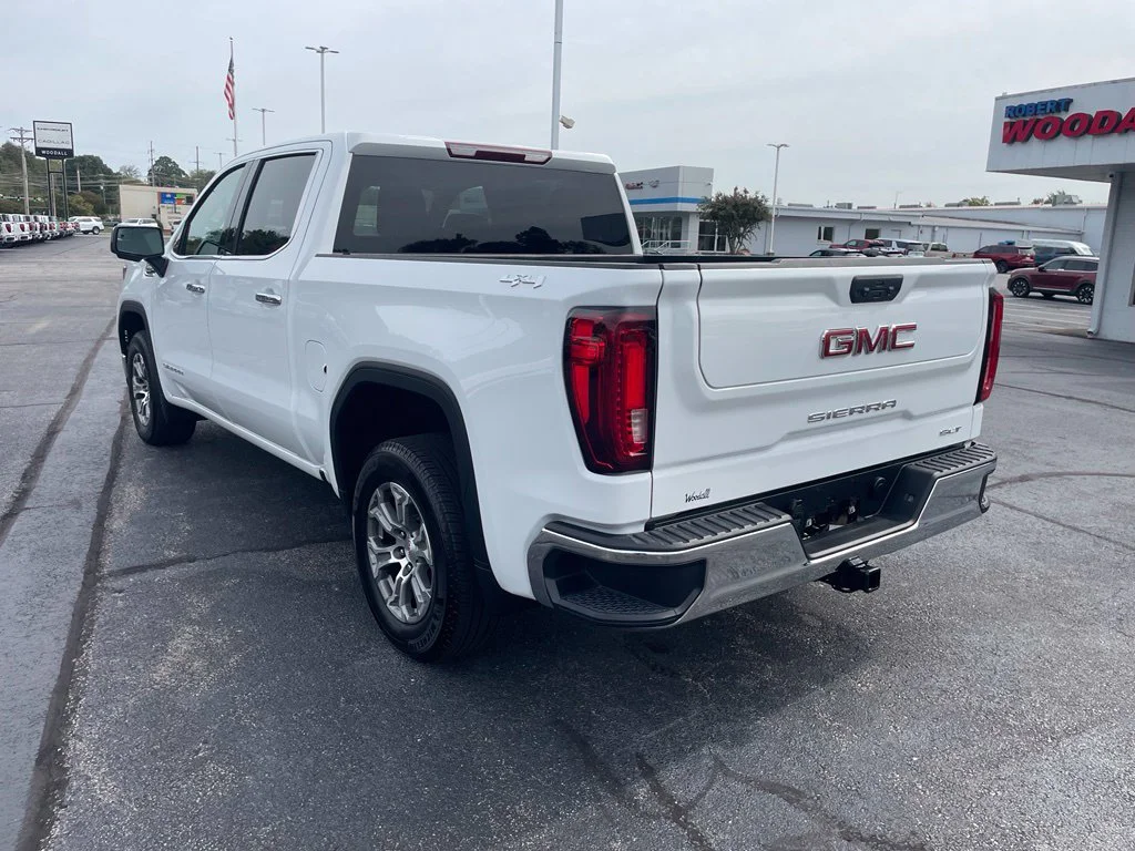 Used 2025 Summit White GMC SLT image 6