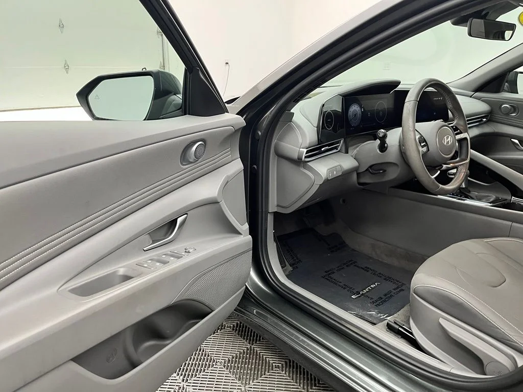 Used 2024 Gray Hyundai SEL image 16