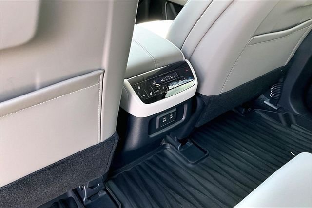 Used 2026 Gray INFINITI LUXE image 33
