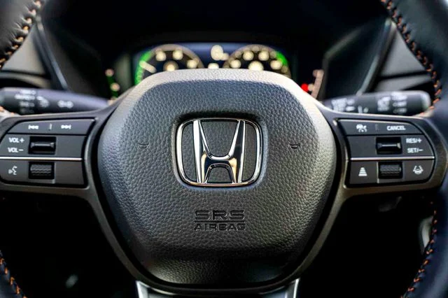 New 2026 Platinum White Pearl Honda Sport-L image 12