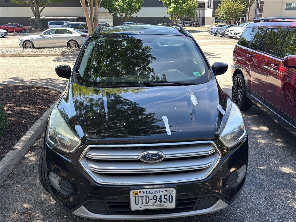 Used 2018 Shadow Black Ford SE image 8