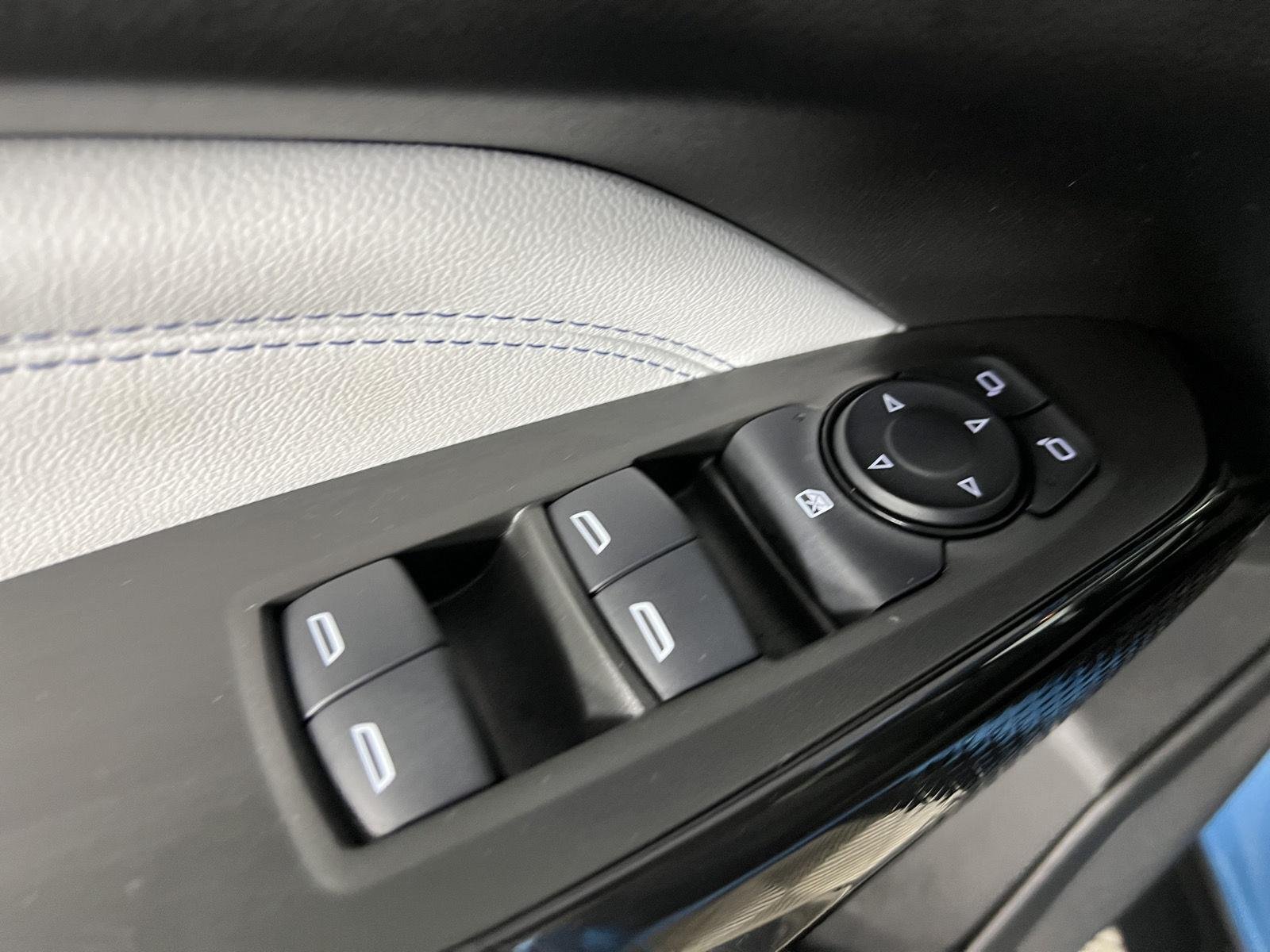 Used 2025 Marina Blue Metallic Chevrolet LT image 12