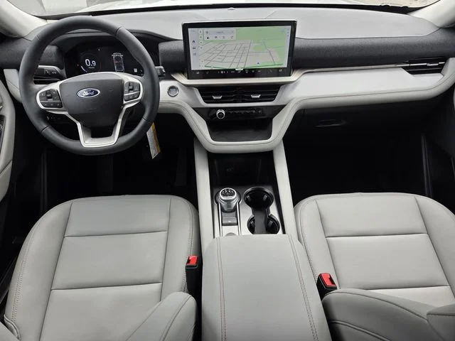 New 2026 Star White Metallic Tri-Coat Ford Active image 13
