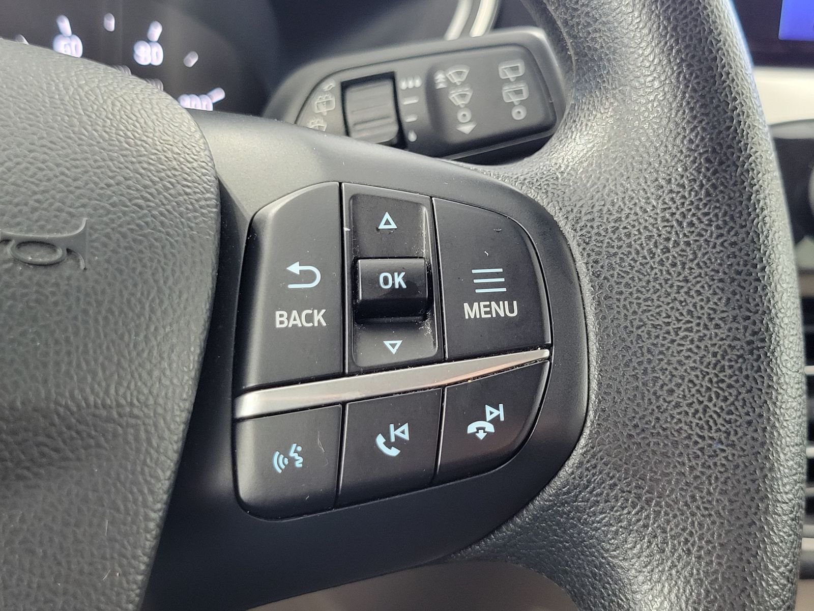 Used 2020  Ford SE image 17