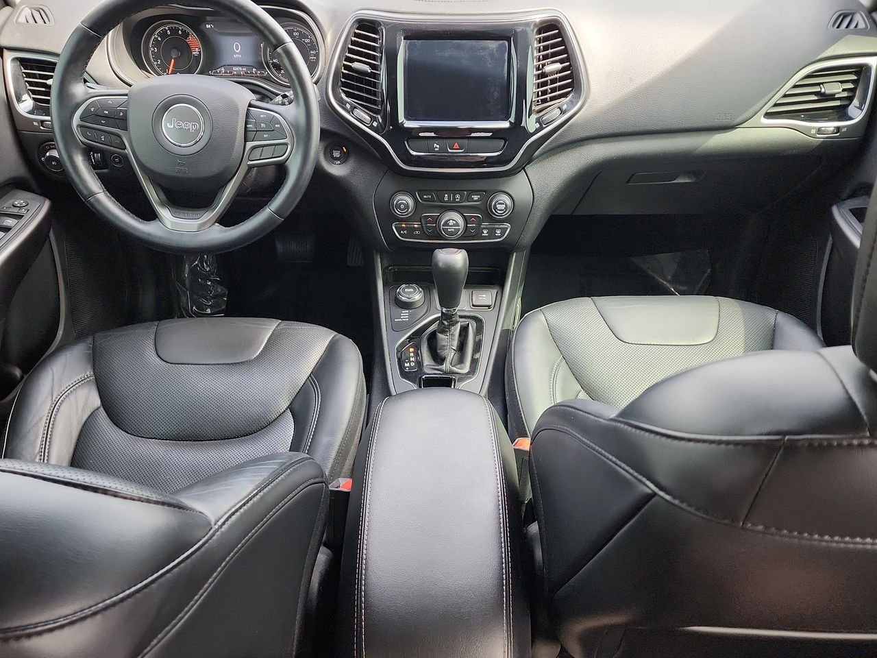 Used 2019 Bright White Clearcoat Jeep Limited image 20
