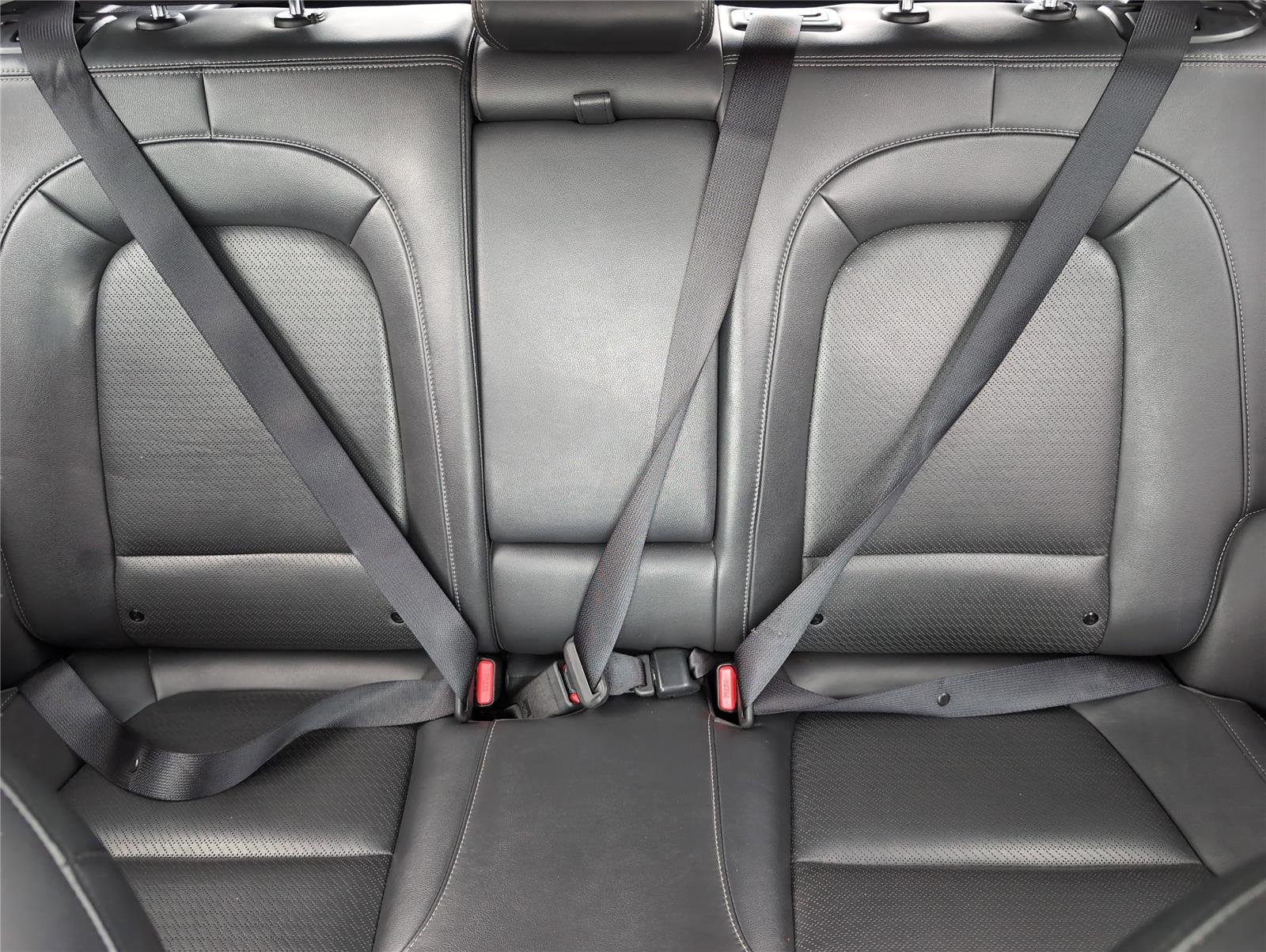 Used 2020 Thunder Gray Hyundai Ultimate image 29