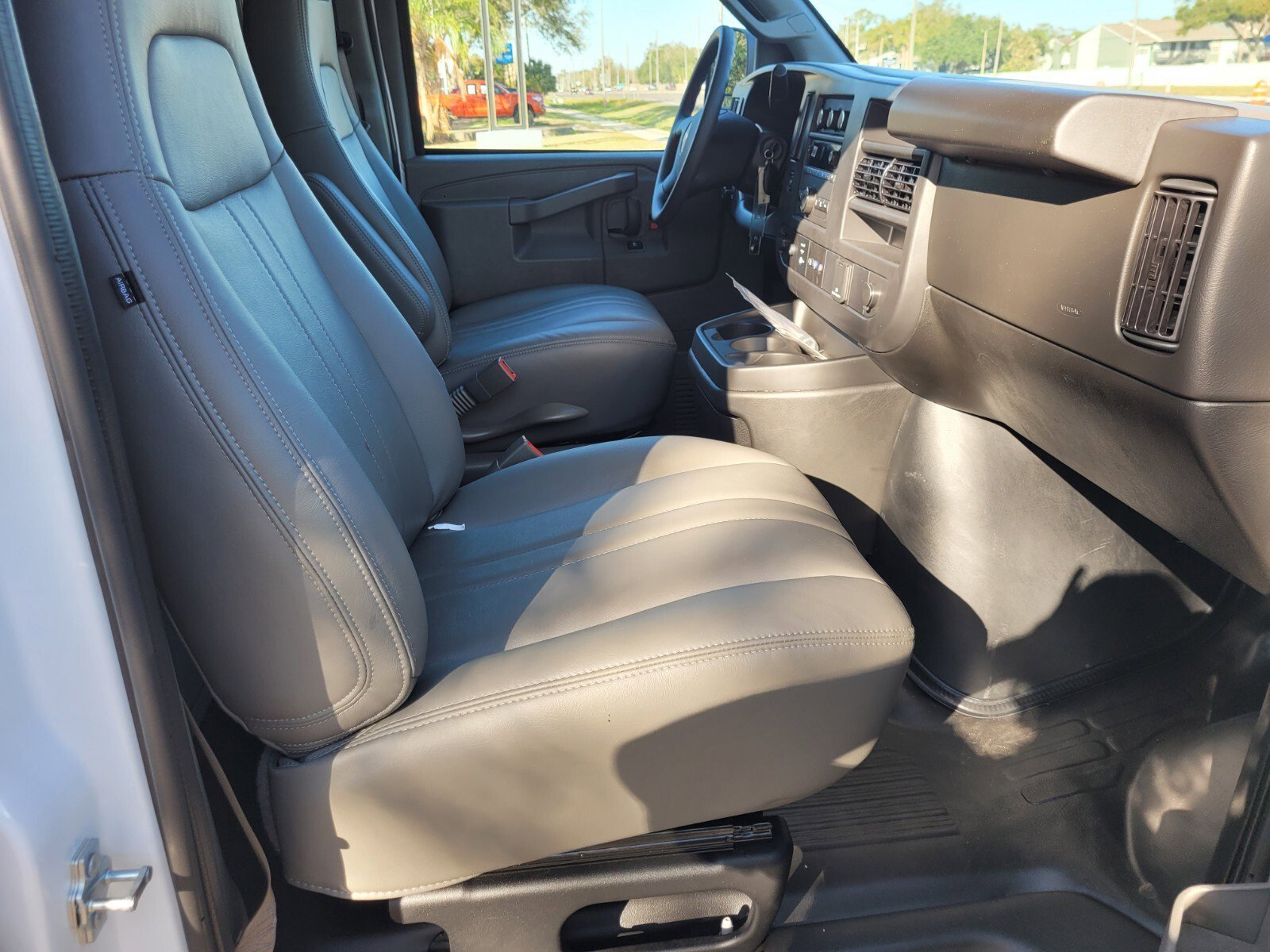 2025 Chevrolet Express Cargo Work Van - Photo 22