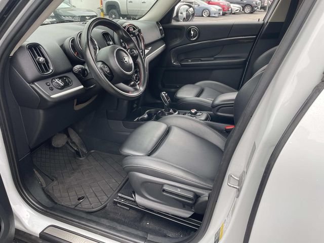 Used 2020 Light White MINI Classic image 21