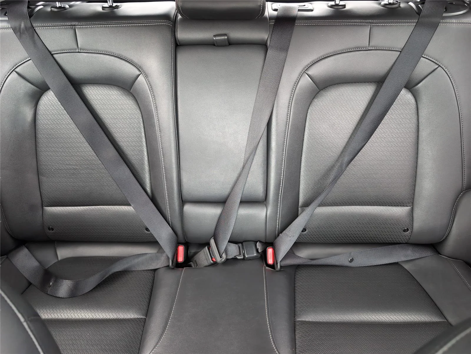 Used 2020 Thunder Gray Hyundai Ultimate image 29