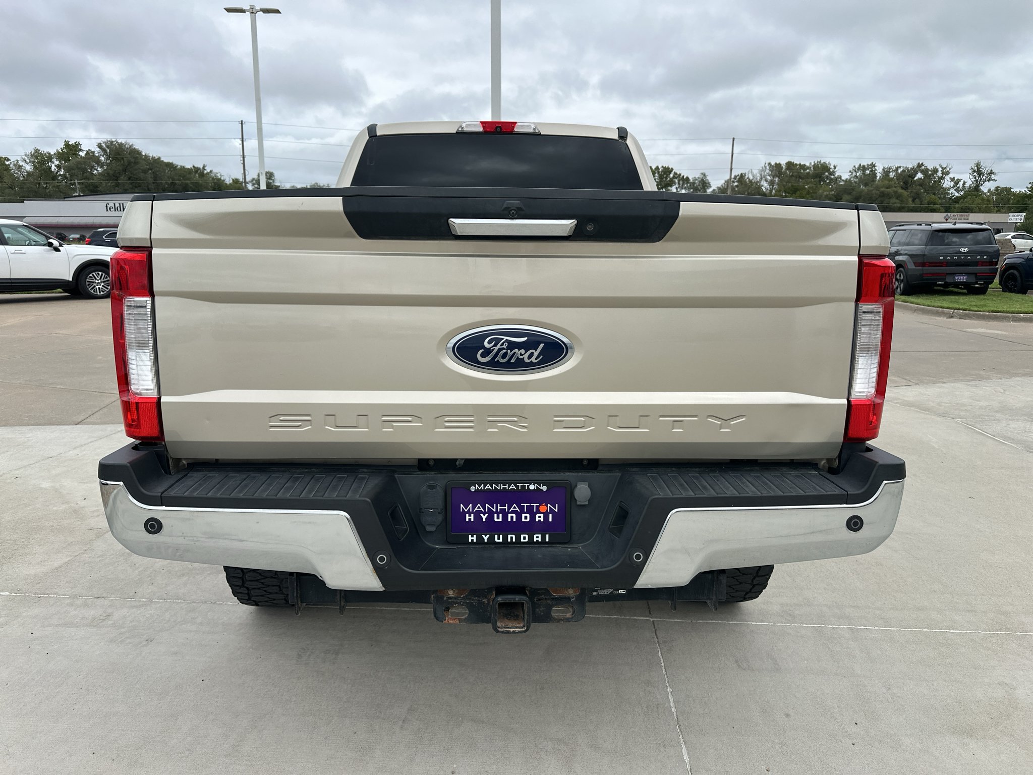 Used 2017 White Gold Metallic Ford XLT image 15