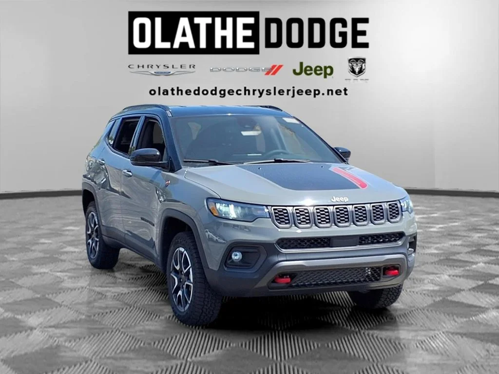 New 2026 Sting-Gray Clear-Coat Exterior Paint Jeep Trailhawk image 29