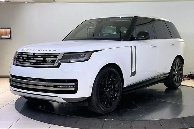 2024 Land Rover Range Rover 3.0 SE SWB's photo