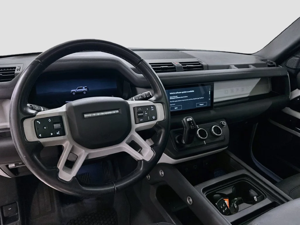 Used 2024 Fuji White Land Rover S image 4