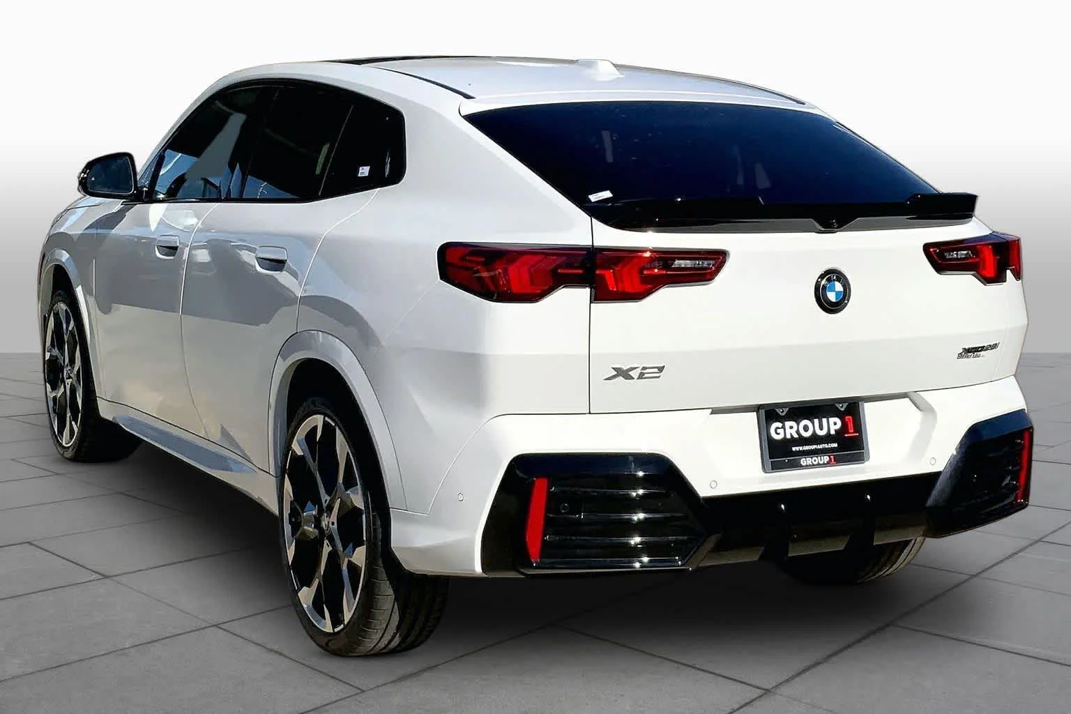 New 2026 Alpine White BMW xDrive28i image 11