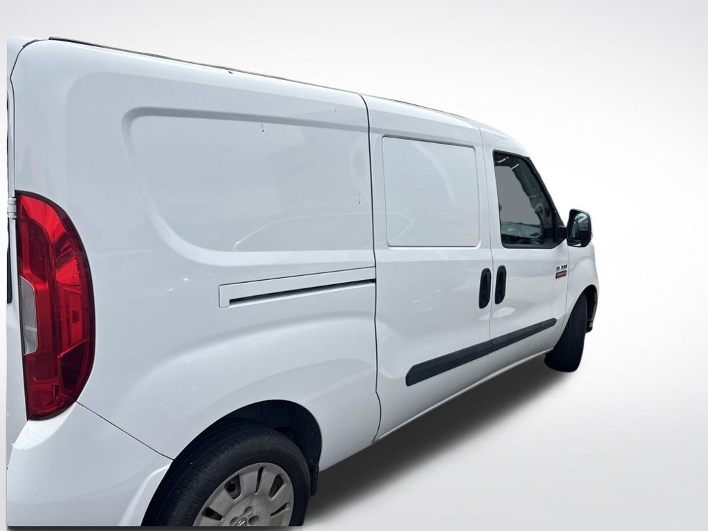 Used 2016 White Ram SLT image 6