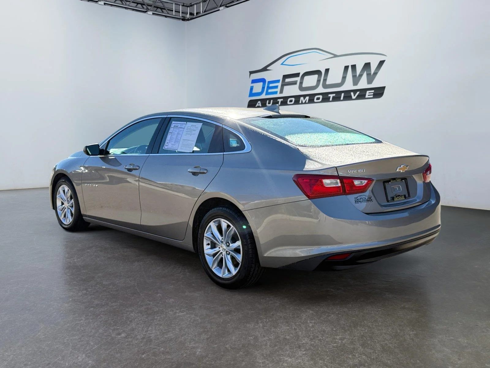 Used 2023 Gray Chevrolet 1LT image 5
