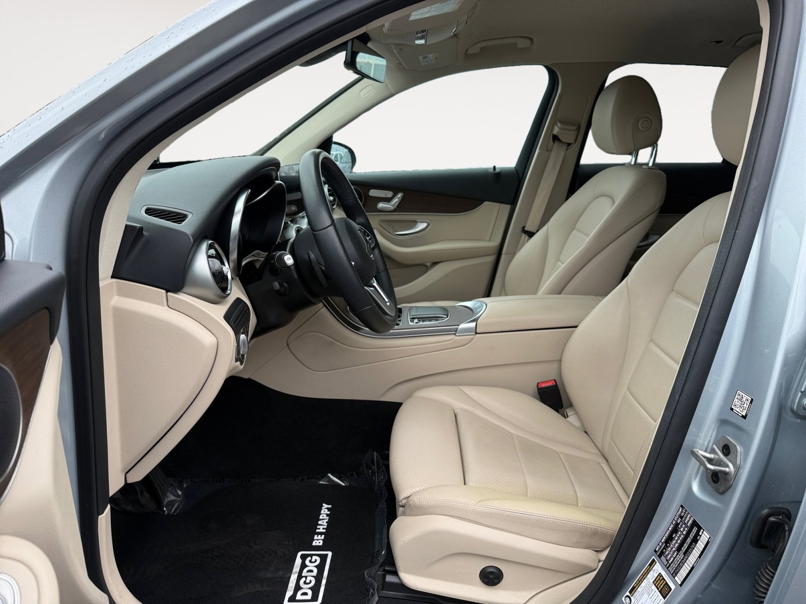 Used 2022 Cirrus Silver Metallic Mercedes-Benz GLC 300 image 10
